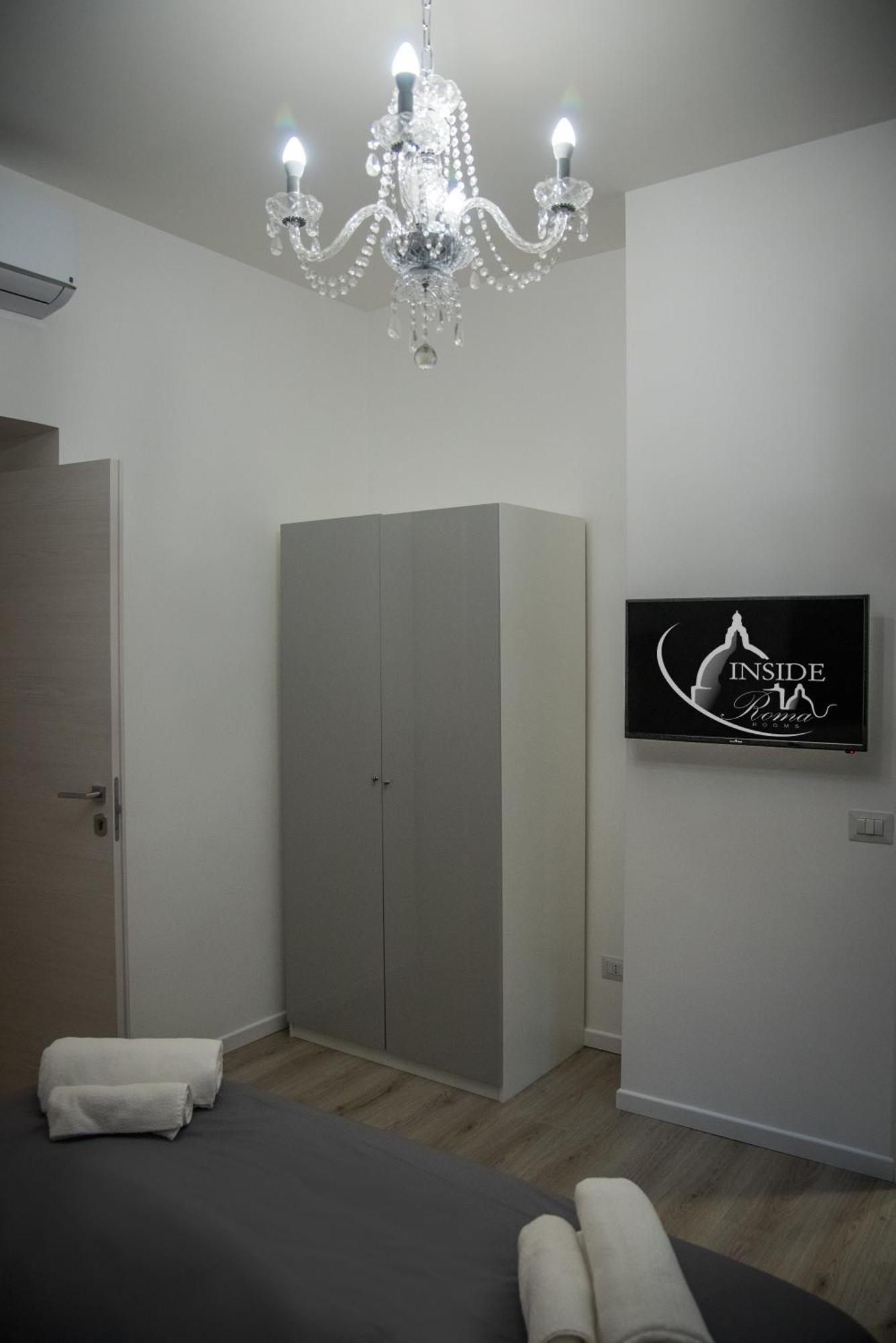 Inside Roma Rooms Exteriör bild